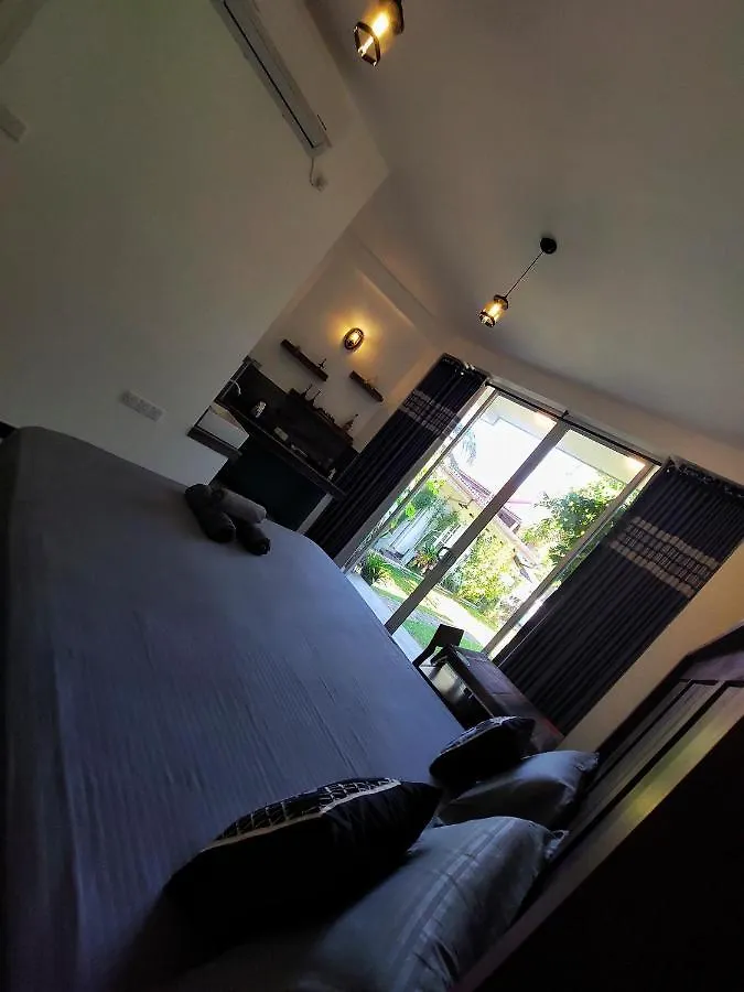 Chen Villa - Near Airport Negombo