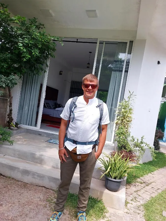 Chen Villa - Near Airport Negombo